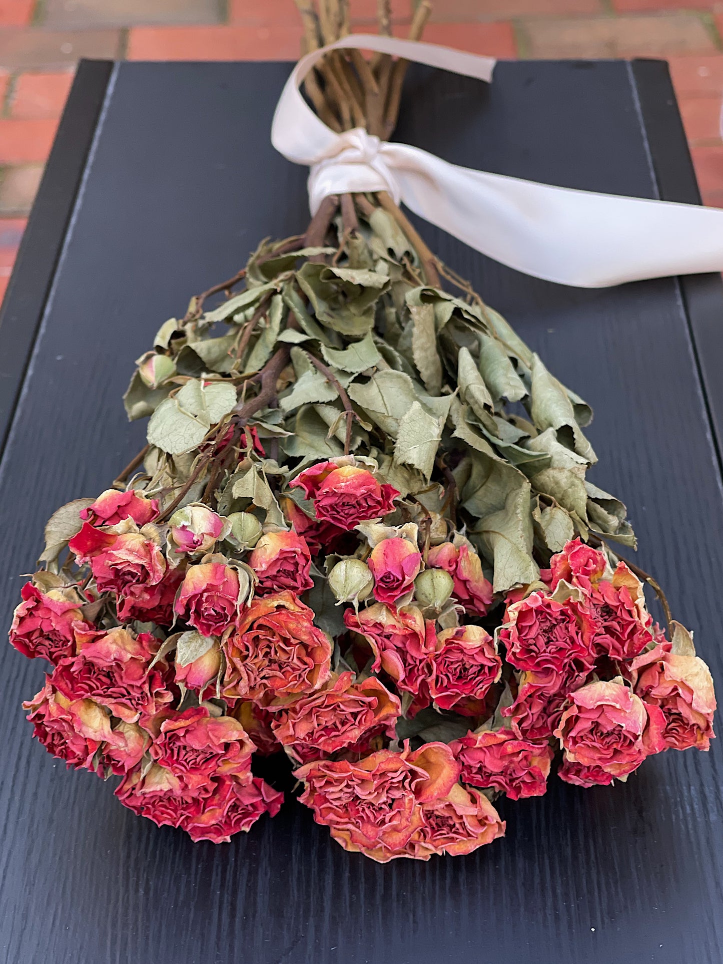 Dried bouquet of roses