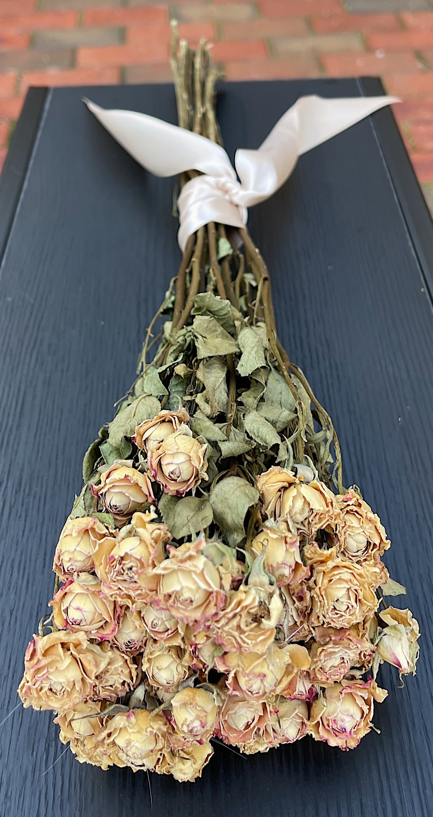 Dried bouquet of roses